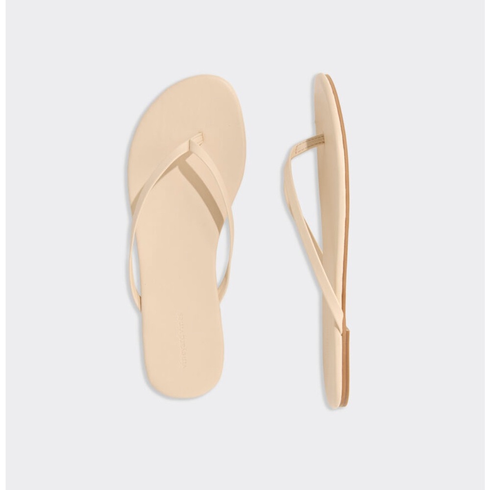 Vineyard Vines Cream Sandals Minimalist Design